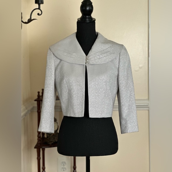 Tahari Women's Silver and Grey Suit Jacket